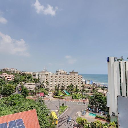 Hotel Treebo Blak & Wite Rk Beach à Visakhapatnam Extérieur photo